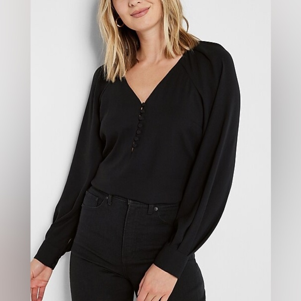 NWT Express Satin V-Neck Ballon Sleeve Top